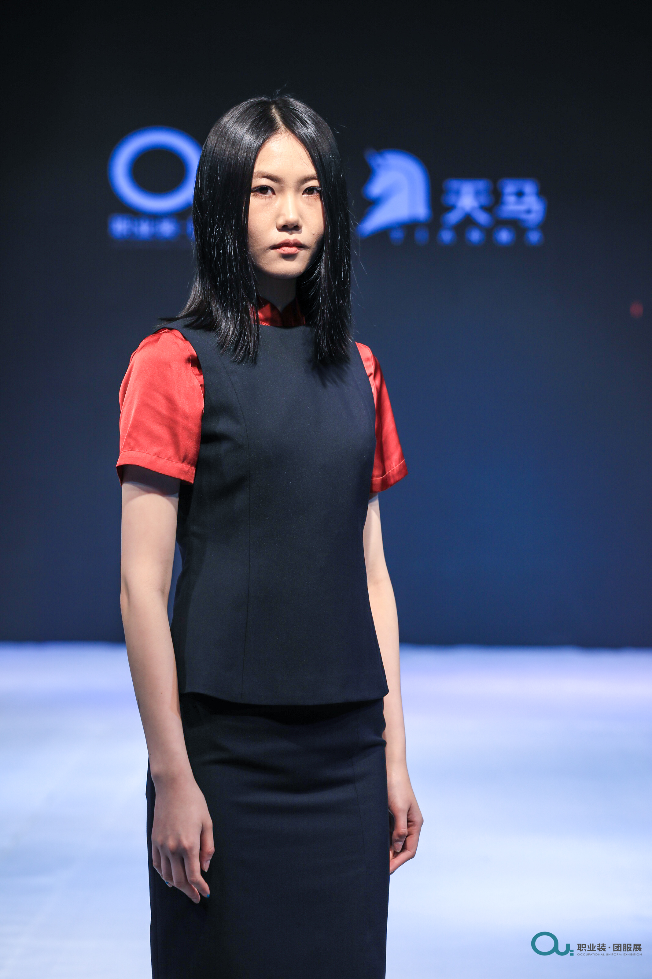 天馬服飾火星版職業(yè)裝亮相上海團(tuán)服展，T臺C位秀最美職場穿搭