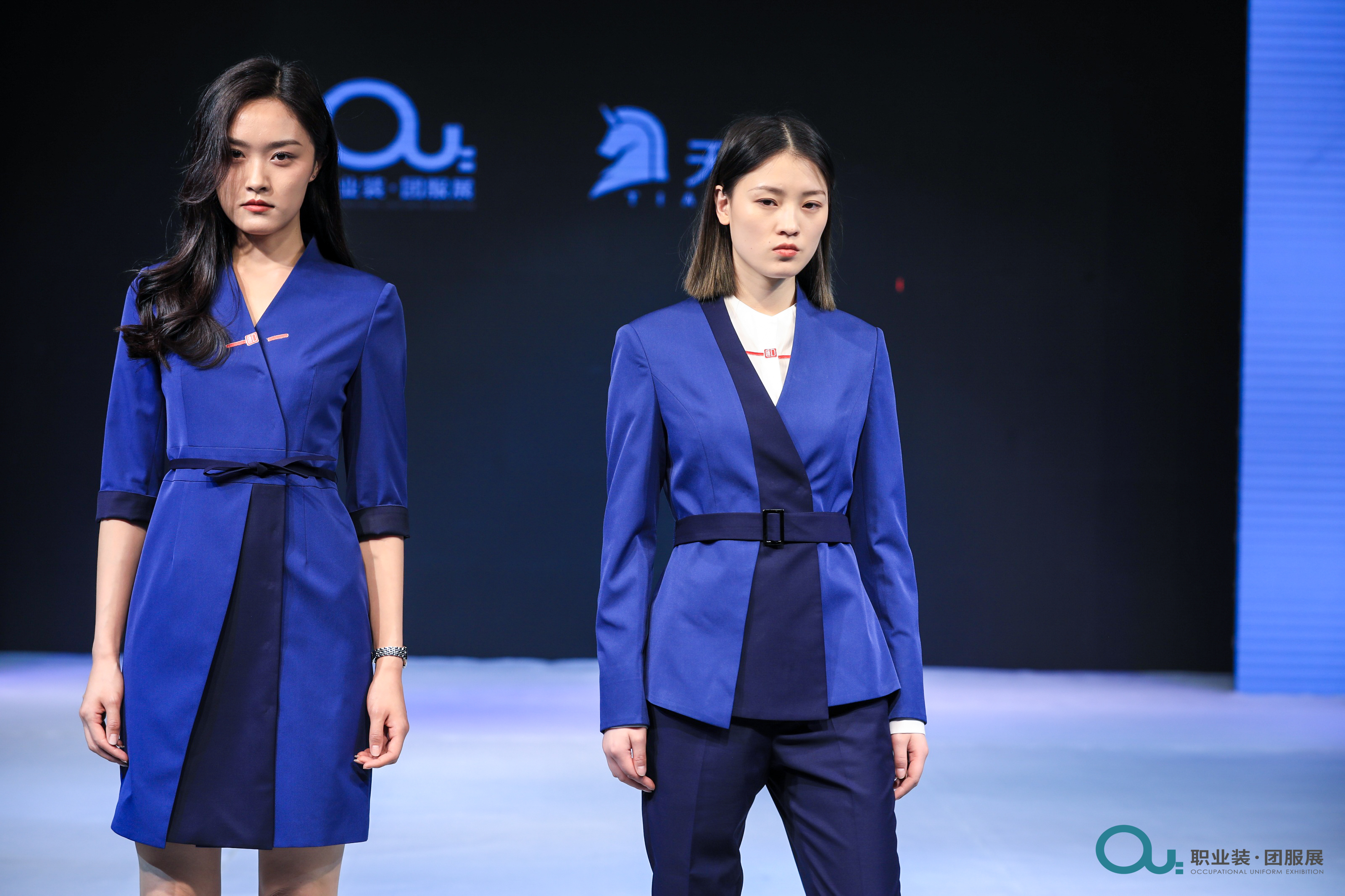 天馬服飾火星版職業(yè)裝亮相上海團(tuán)服展，T臺C位秀最美職場穿搭