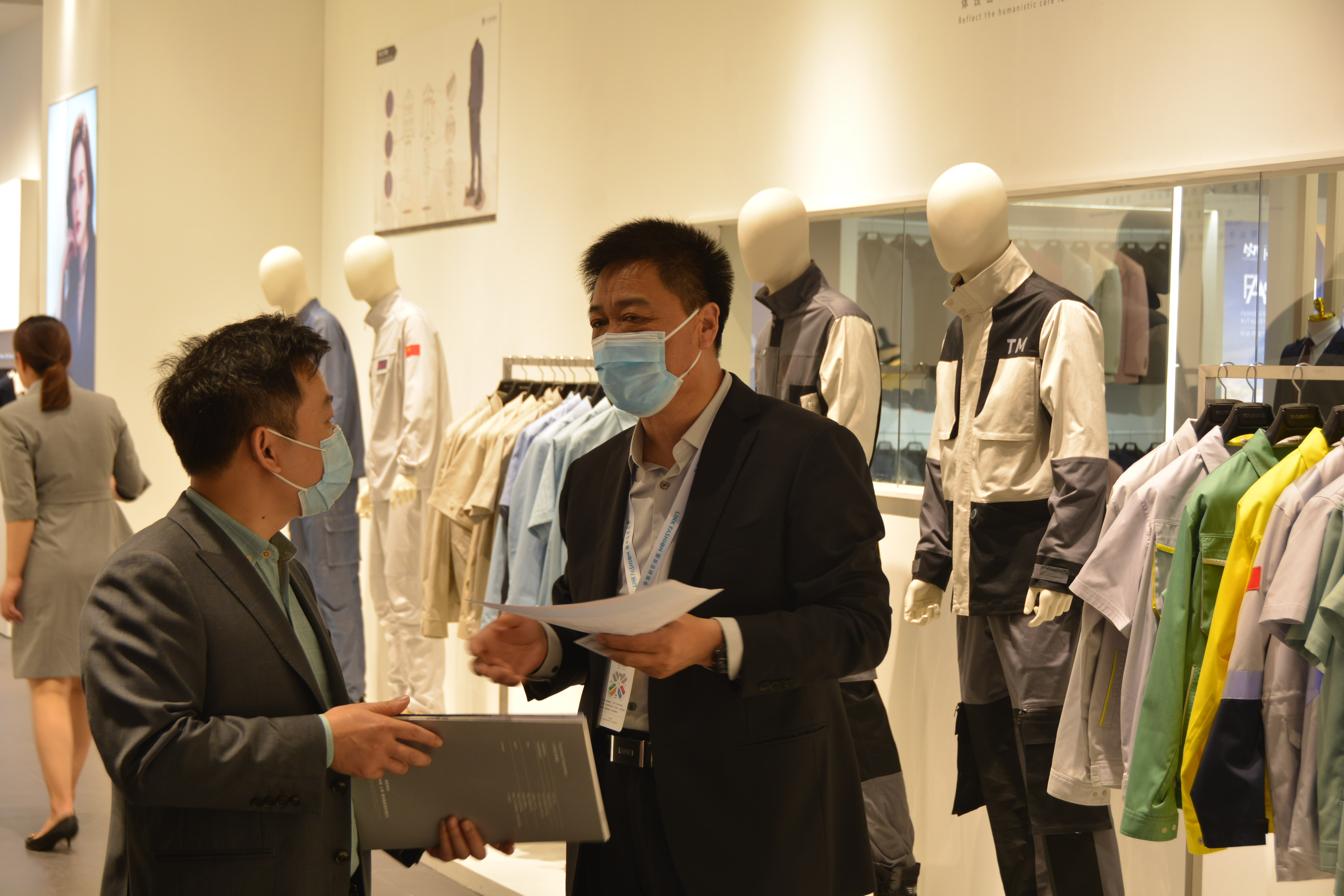 上海團服展第二日，天馬服裝集團和設(shè)計師齊獲行業(yè)認(rèn)證獎項